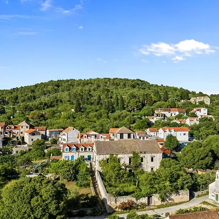 House Anadora With Pool -