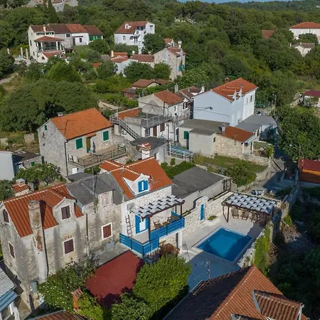 House Anadora With Pool - 즐라린