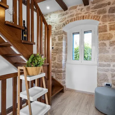 Apartamento House Anadora With Pool - Zlarin