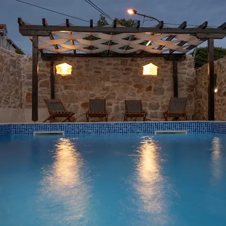 House Anadora With Pool - 아파트 *