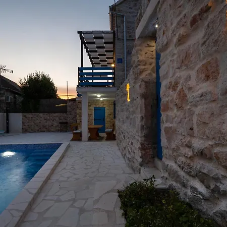 Apartment House Anadora With Pool -