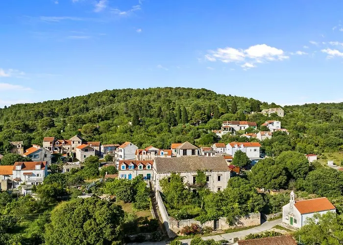 House Anadora With Pool -