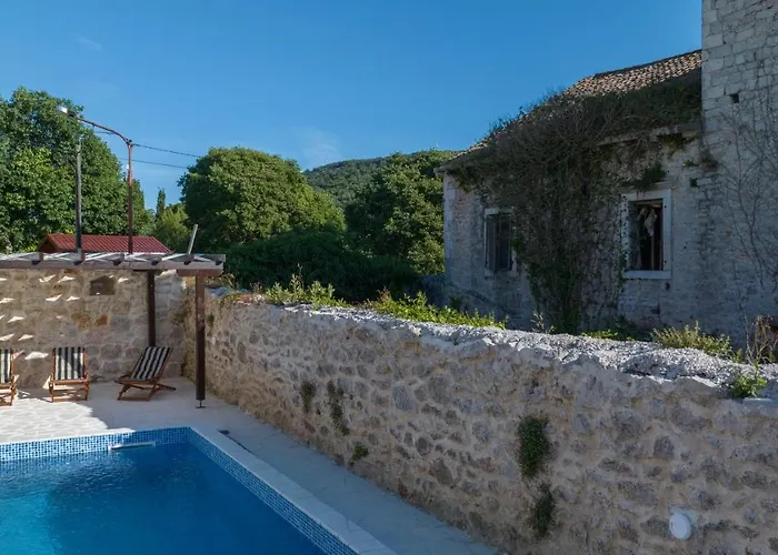 House Anadora With Pool - * זלארין