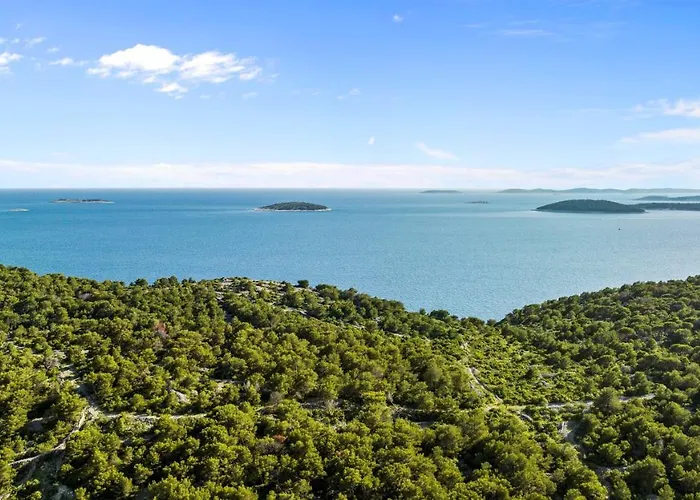 House Anadora With Pool -