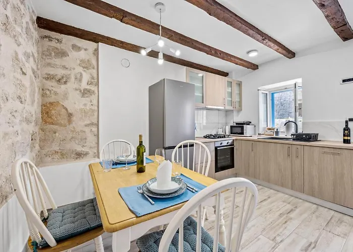 דירה House Anadora With Pool -