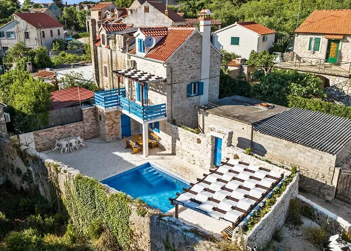 דירה House Anadora With Pool -