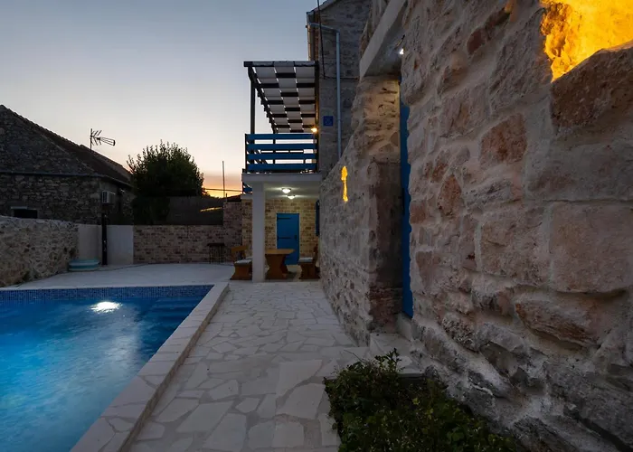 Apartment House Anadora With Pool -